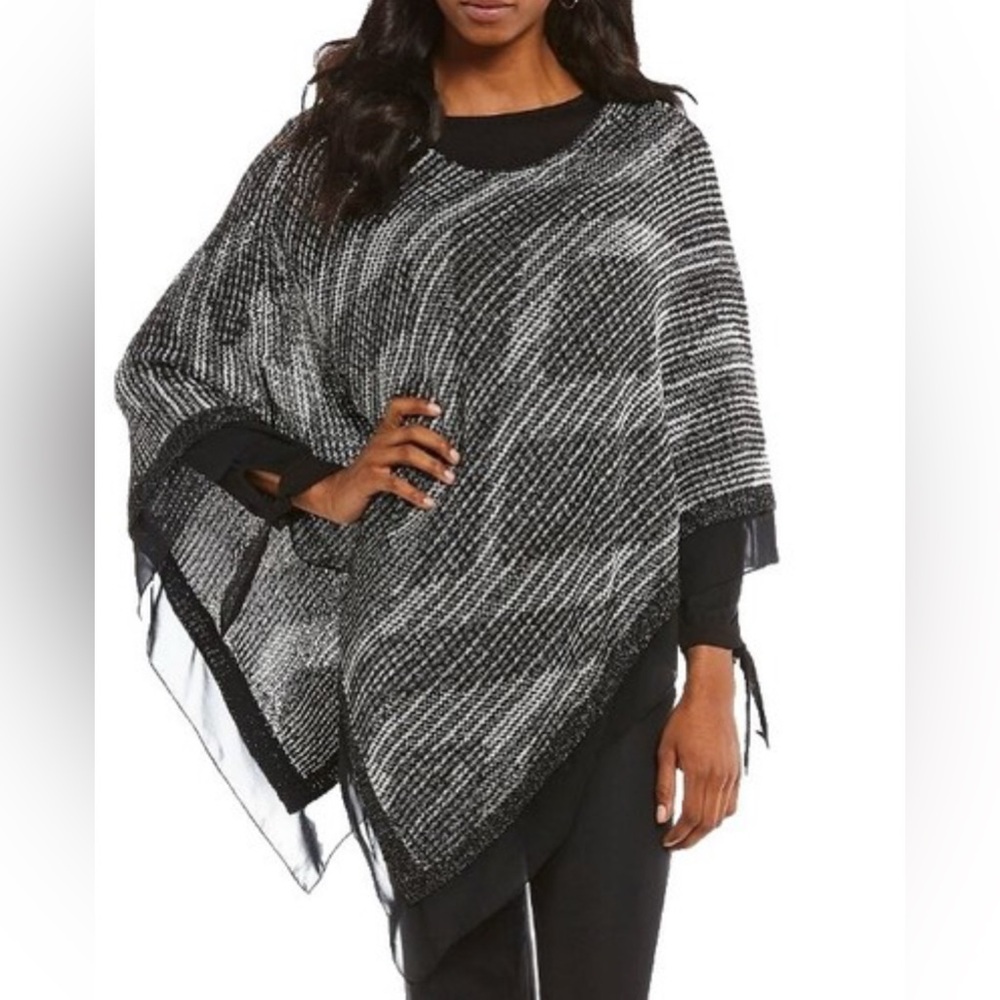 ZOZO Black Metallic Shimmer Poncho L/XL (Oc41)